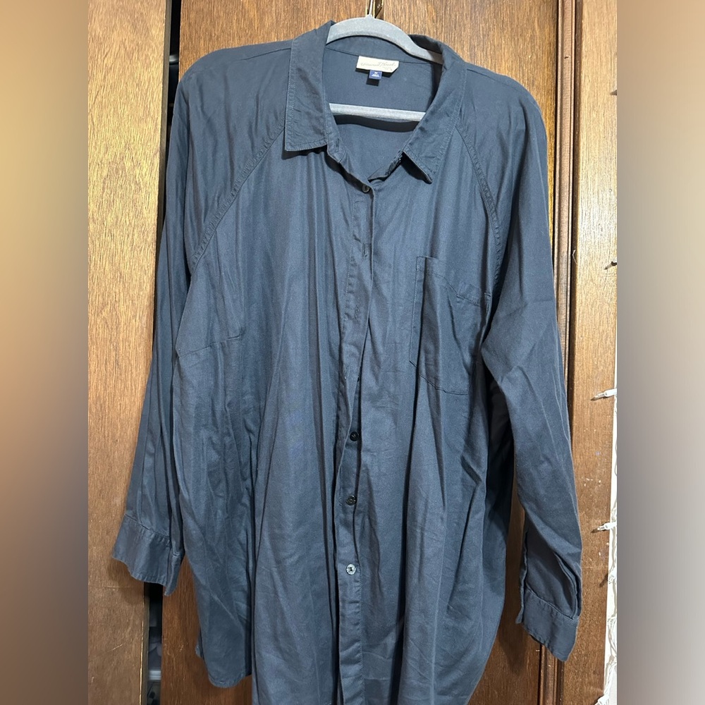 Dark gray button up shirt, size 2x.
